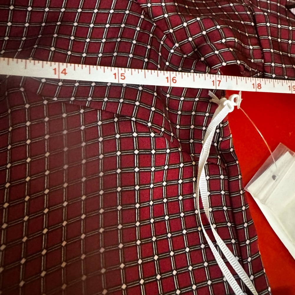 CeCe Burgundy Checkered Blouse NWT - Picture 11 of 11